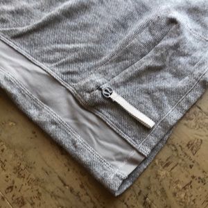 EUC Lululemon grey circular mesh scarf